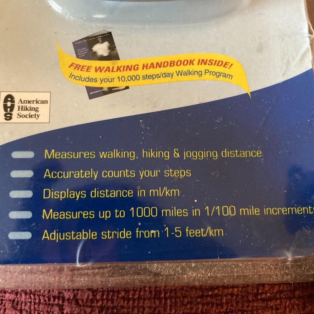 Run! Walk! Step and Distance Pedometer - Picture 2 of 3